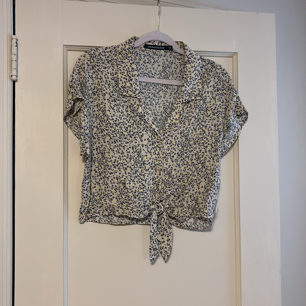 Calvin Klein Jeans Black Flutter Sleeve Crop Blouse